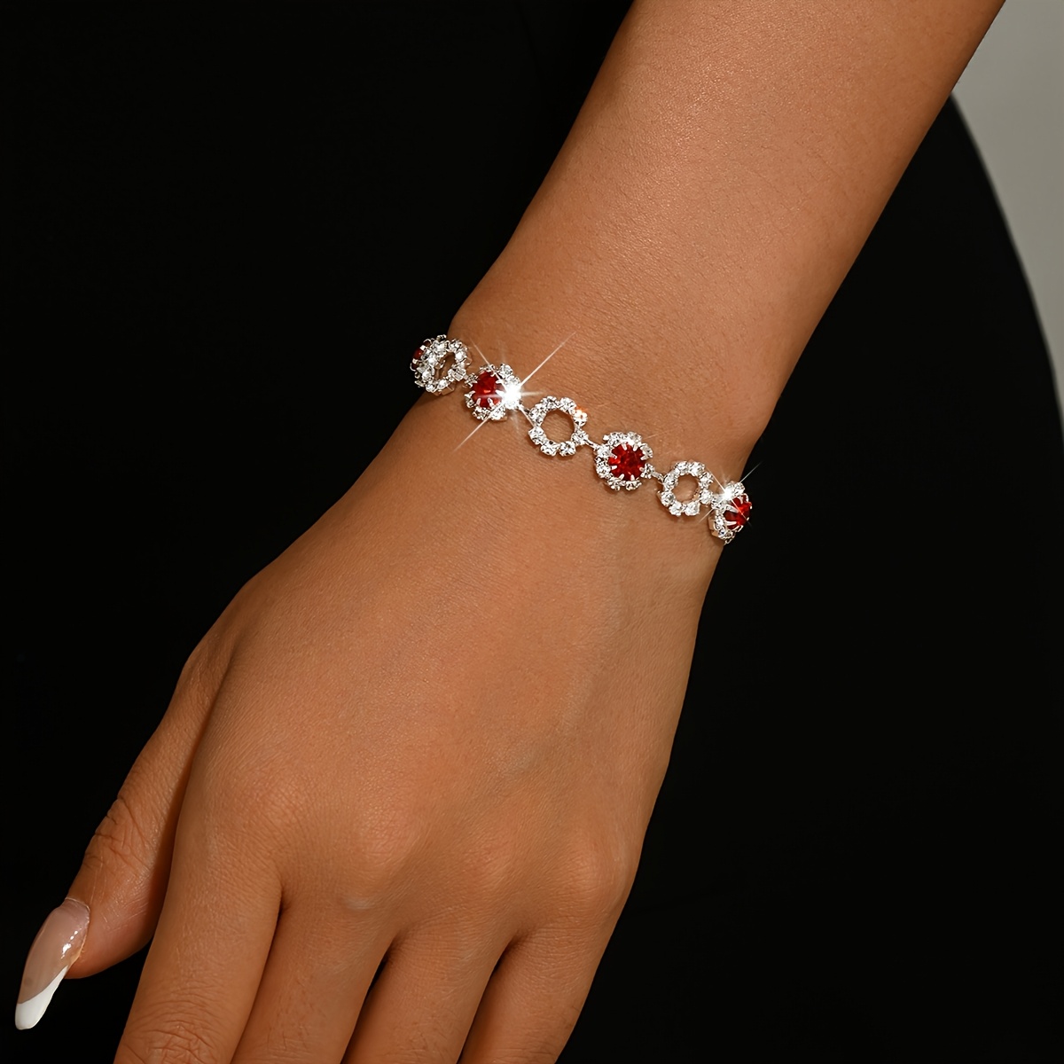 Women's Vintage-Style Floral Rhinestone Bracelet, Elegant Gift